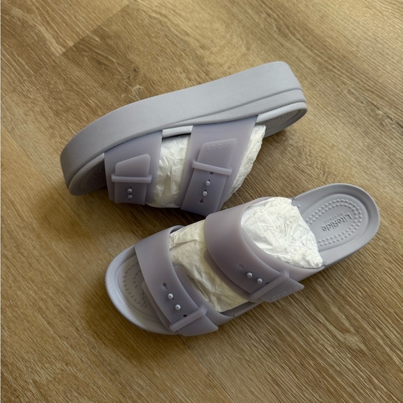 CROCS Shoes - NEW Crocs Brooklyn Buckle Frosted Low Wedge Purple Moon W6